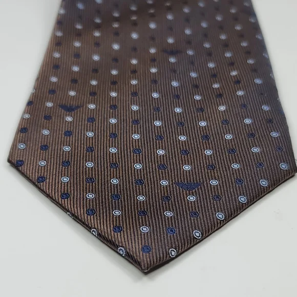👔👔👔Armani Classic Clean-Styled Logo Men's Tie - 100% Pure Silk - Picture 2 of 6